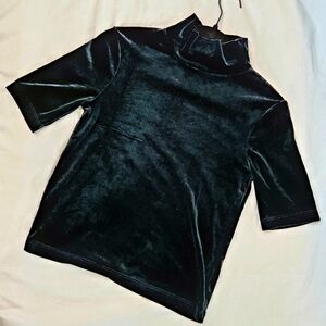 Zara Emerald Green Velvet Mock Turtleneck Quarter Sleeve Top